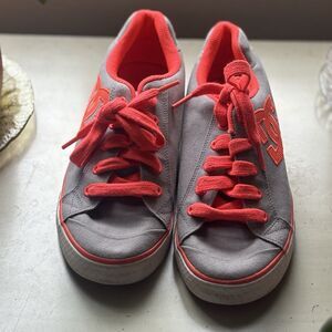 DC Shoes Company Women’s Skateboard Shoes Grey/Orange Size 9